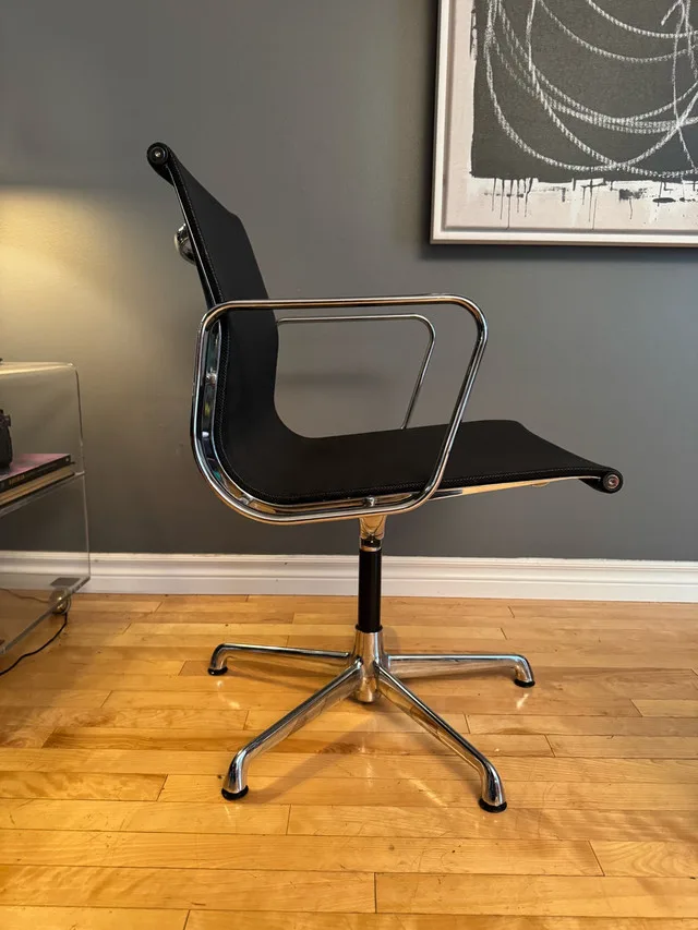 MCM ICF Eames EA108 Executive Swivel Chair image indicator(4)