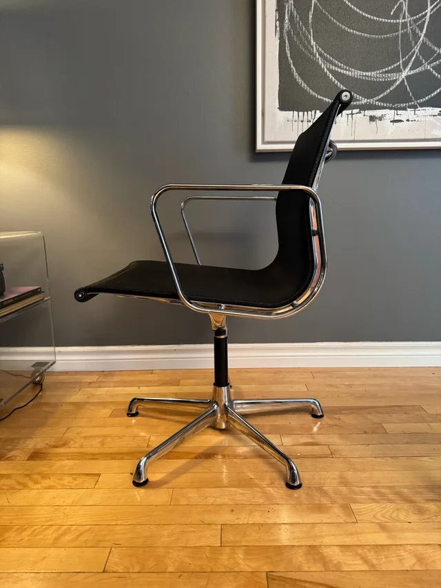 MCM ICF Eames EA108 Executive Swivel Chair image indicator(5)