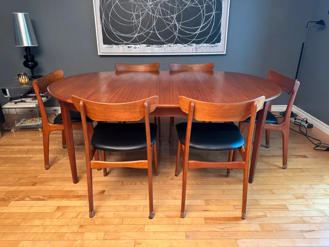 Mid century modern Teak round expanding dining table image indicator(10)