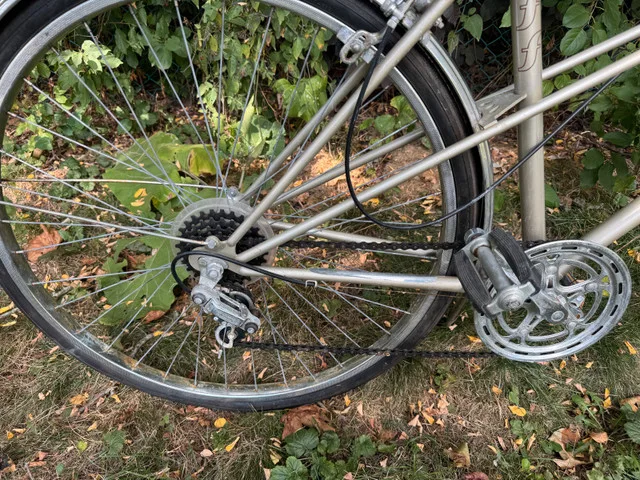 Vintage ladies 5 speed cruiser commuter bike - 5’-5’6” - image indicator(4)