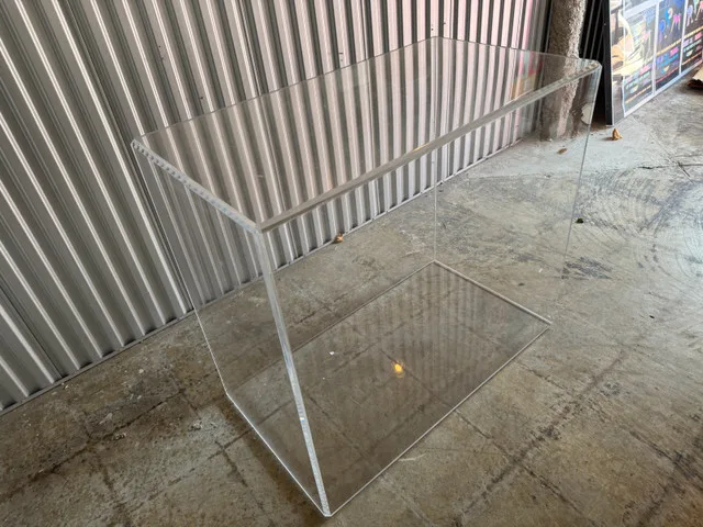 Large Lucite Display Box - 22.5”x40.5”x36” image indicator(3)