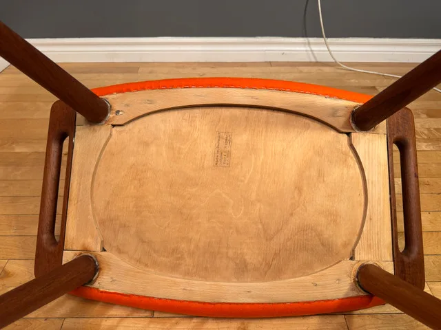 Classic Hans Wagner Teak Papa Bear Footstool model AP29 image indicator(9)