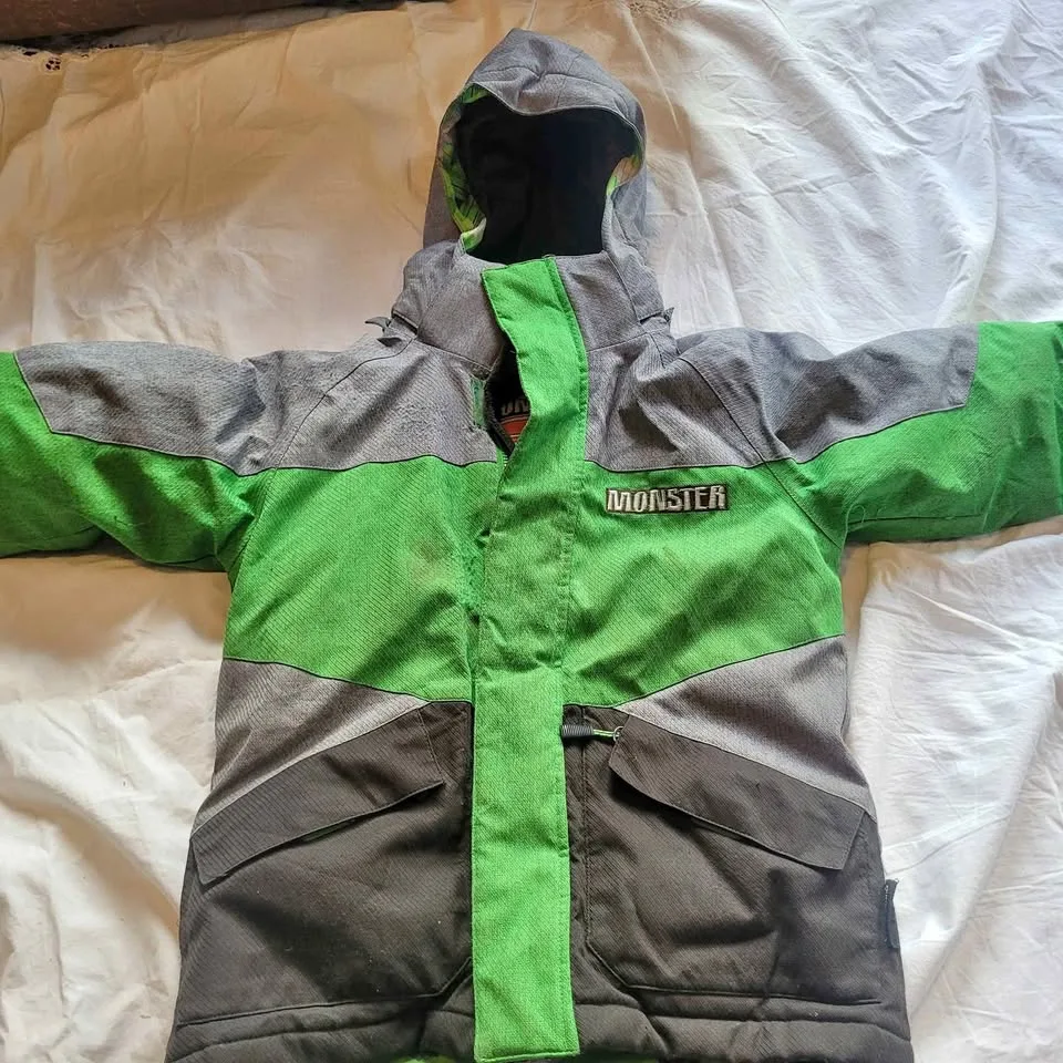 5T winter jacket - ski/snowboard features