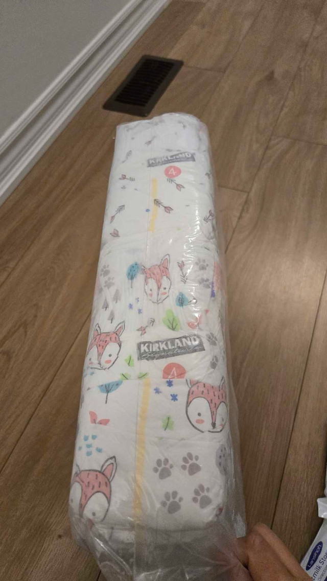 Kirkland Diapers Size 4 - photo 2