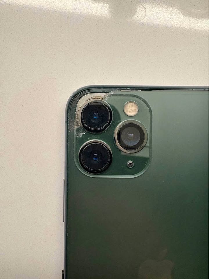 iPhone 11Pro midnight green