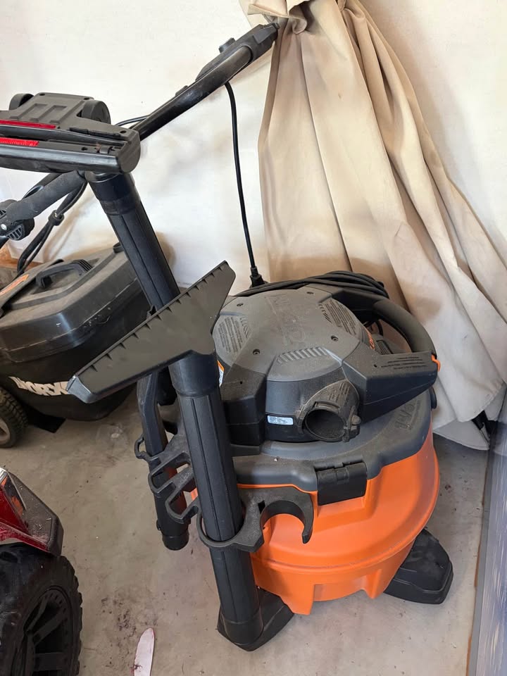Vacuum and blower - photo 4
