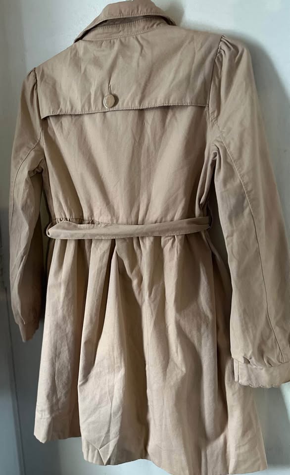 GIRLS TRENCH COAT SIZE:XXL BRAND:GAP PRICE:$60 - photo 3