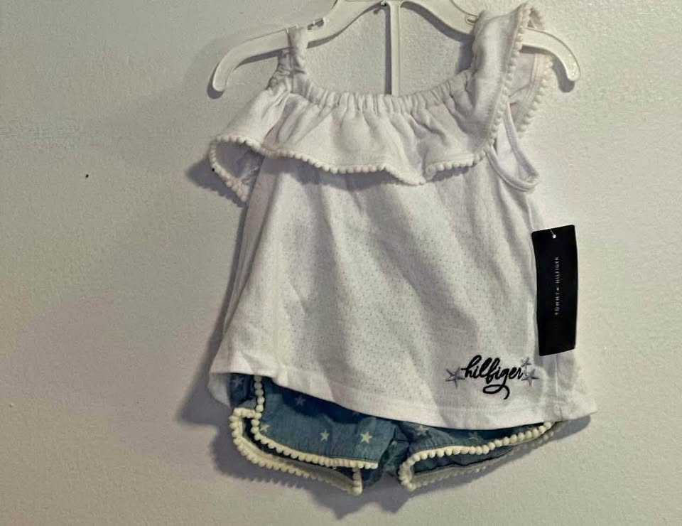 GIRLS SHORTS SUIT (2PC) SIZE:24 MONTHS PRICE:$50 BRAND: TOMMY HI