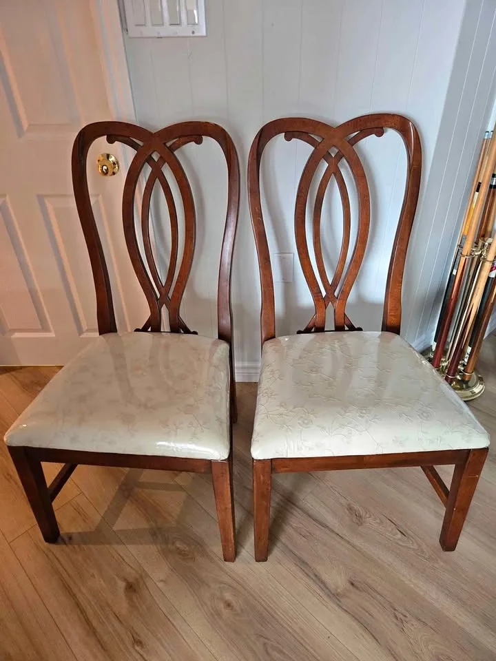 2 Dinning chairs.