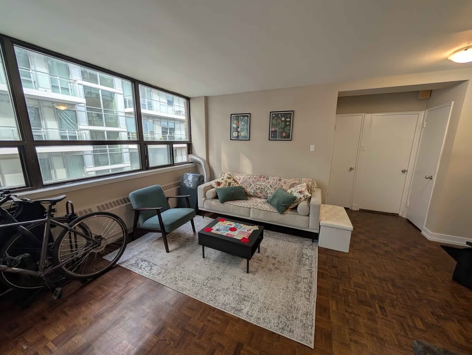 Private room for rent - photo 5