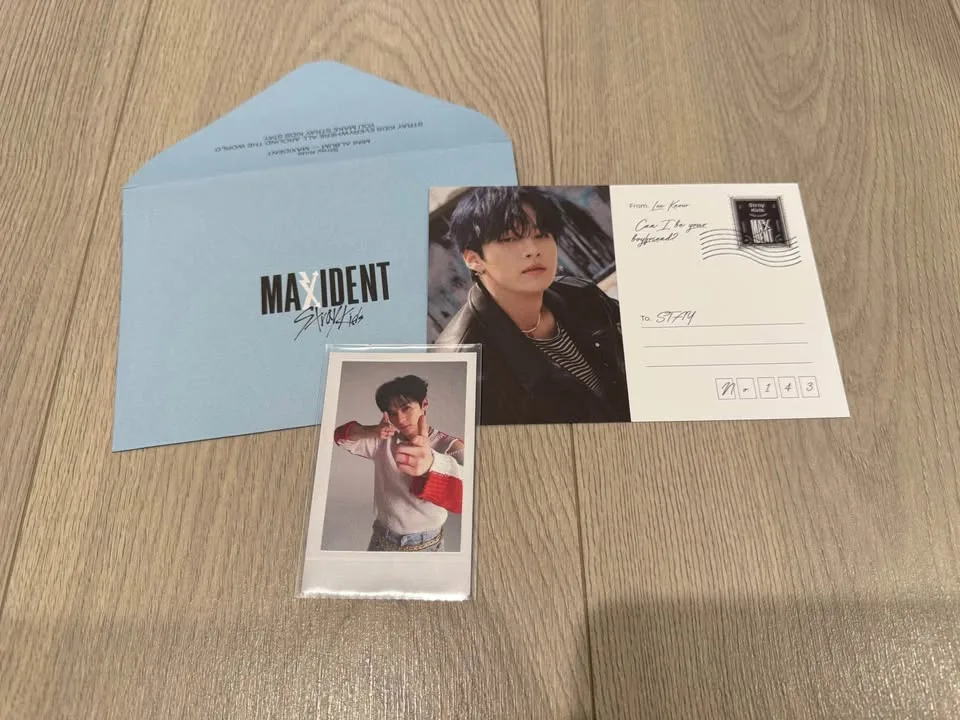 Stray Kids MAXIDENT albums + photocards image indicator(4)