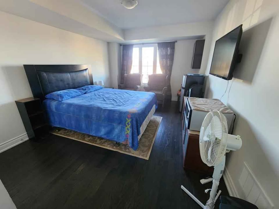 Private room for rent