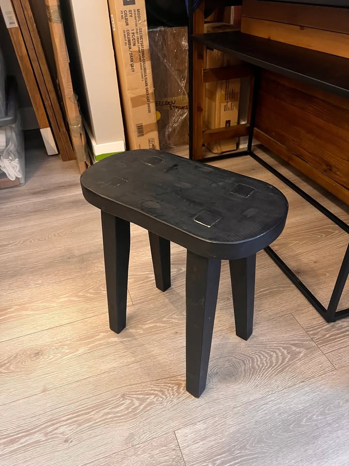 Orig $75 NEW DISCONTINUED Threshold Carved Wood Accent Table - photo 5