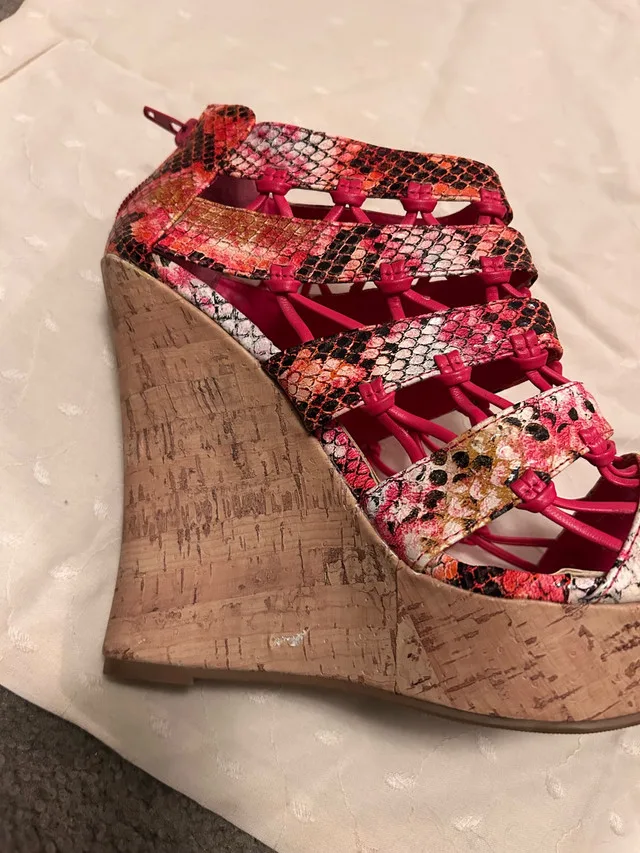 Wedge Heel Shoes image indicator(3)