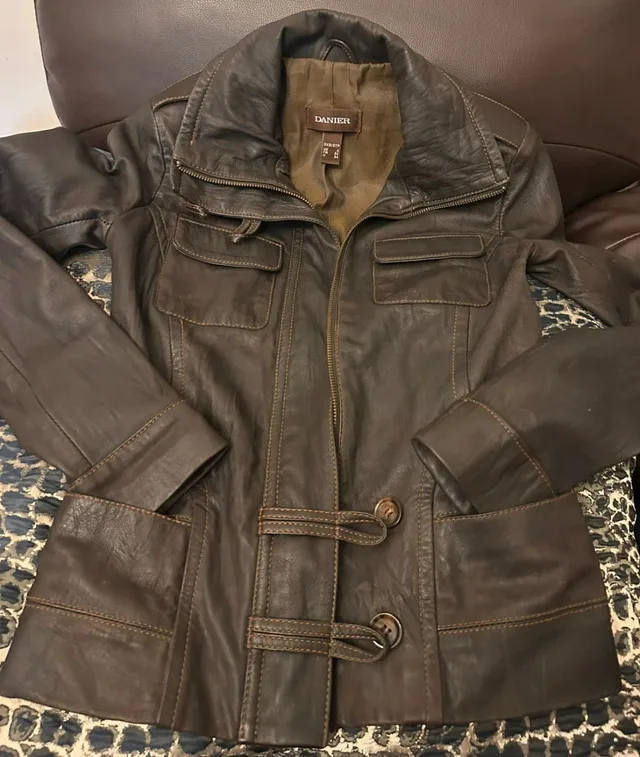 3XS Brown Danier Leather Women’s Jacket thumbnail