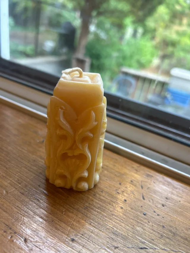 Carved Beeswax Candle – Vintage Floral Column Design image indicator(4)