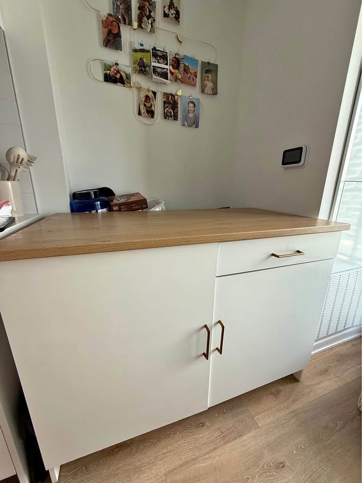 Beautiful IKEA CABINET