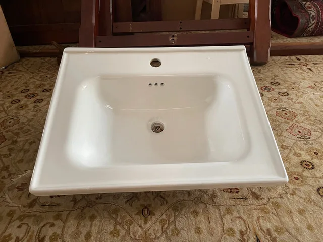 NEW IN BOX Bathroom Sink