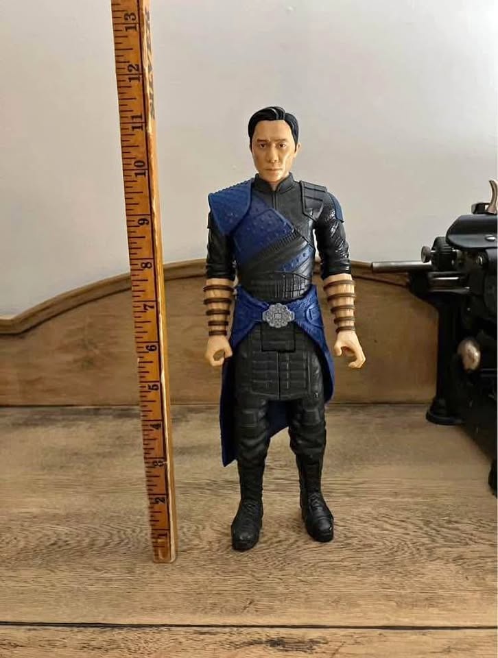 Marvel Titan Hero Series Shang-Chi Wenwu Figure
