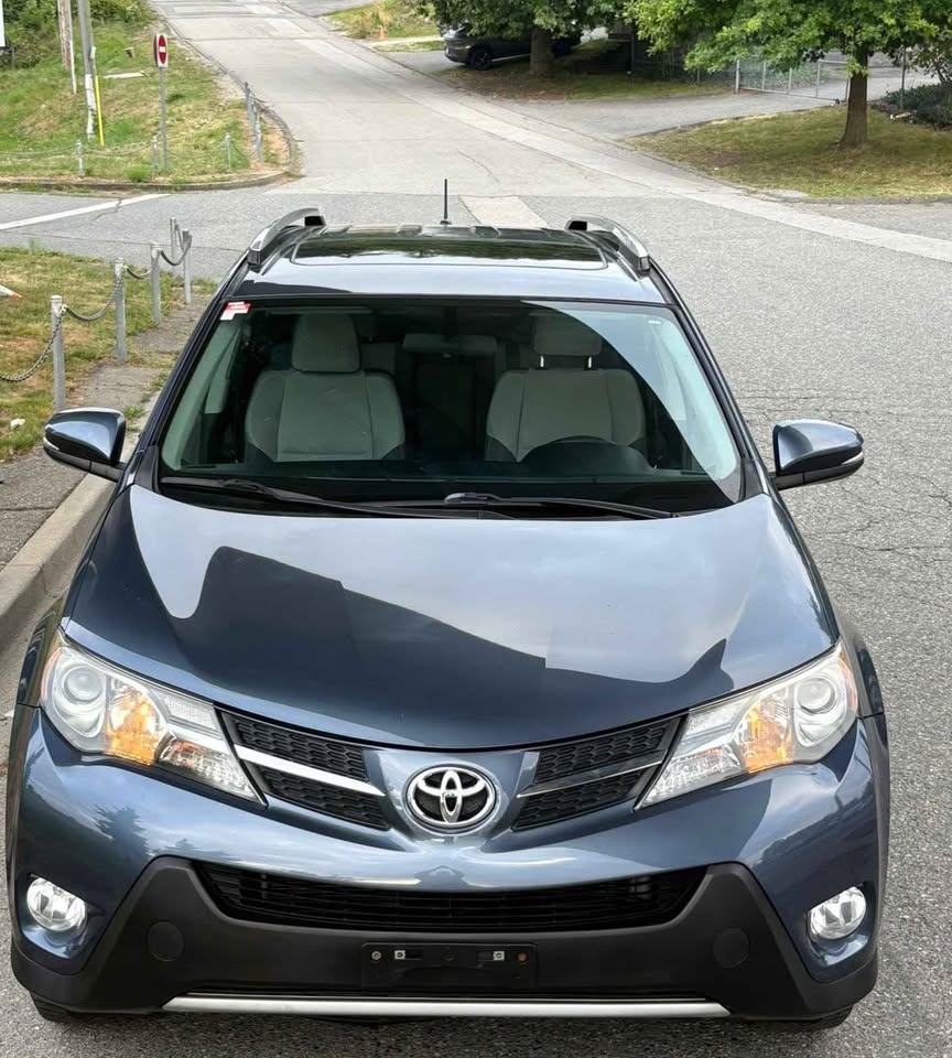 2013 Toyota RAV4 - photo 3