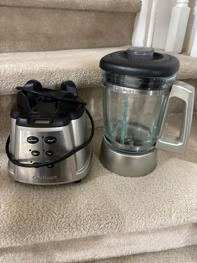 used Cuisinart blender 600 in silver - $50 - photo 3