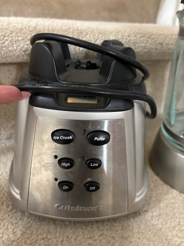used Cuisinart blender 600 in silver - $50 - photo 4