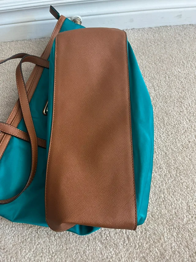 Used authentic Michael Kors tote bag -$50 image indicator(7)