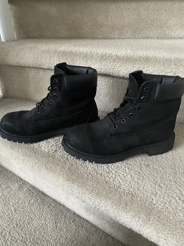 Boys Like New Timberland black boots - Sz 5.5 - $60 image indicator(2)