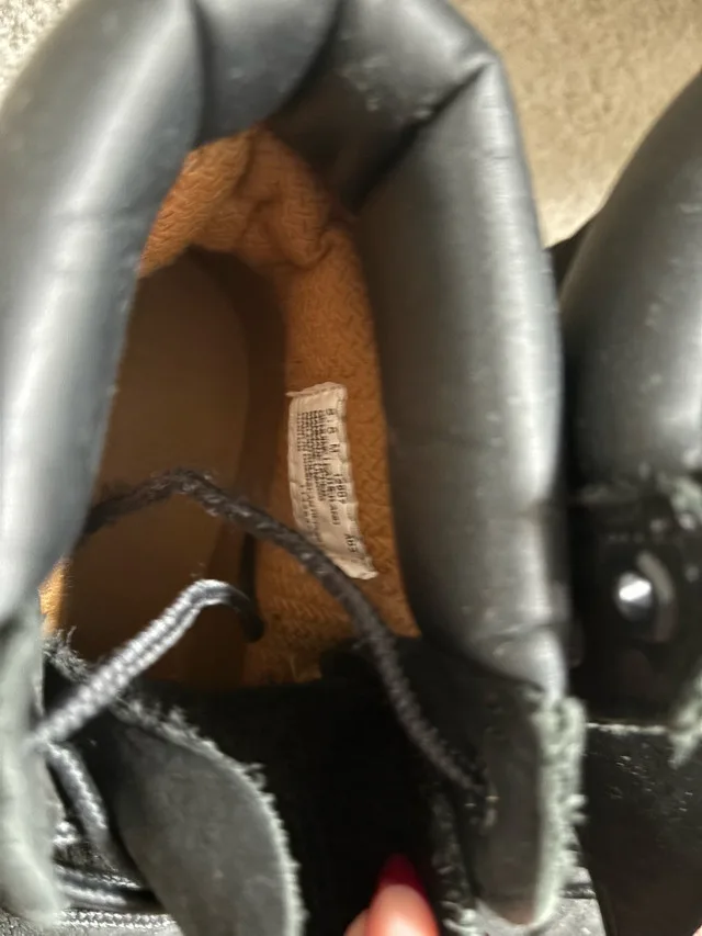 Boys Like New Timberland black boots - Sz 5.5 - $60 image indicator(6)