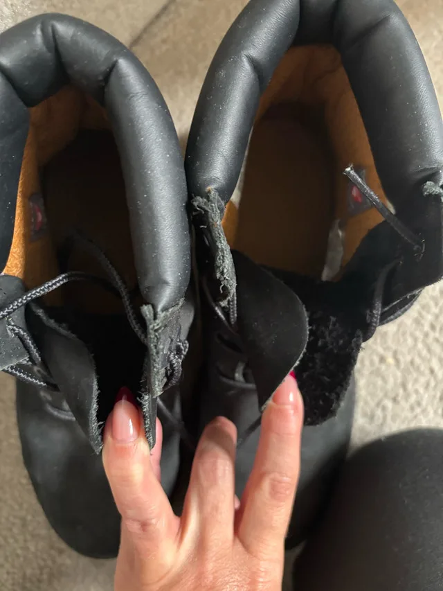 Boys Like New Timberland black boots - Sz 5.5 - $60 image indicator(7)