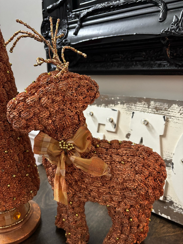 Beautiful holiday decor - Rose gold beaded Tree and deer set - photo 4