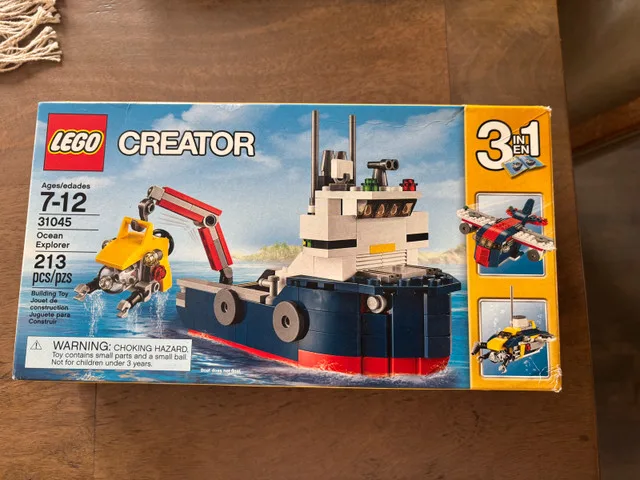 New in Box - LEGO creator / Ocean Explorer thumbnail