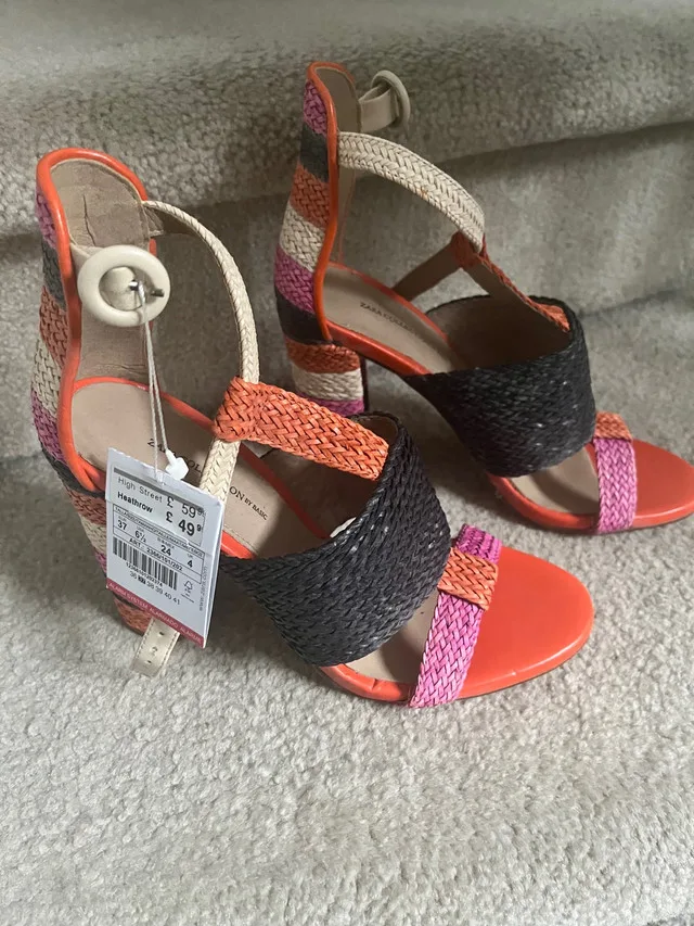 NWT Women’s Zara colourful sandals -  6 1/2 - $35 image indicator(3)