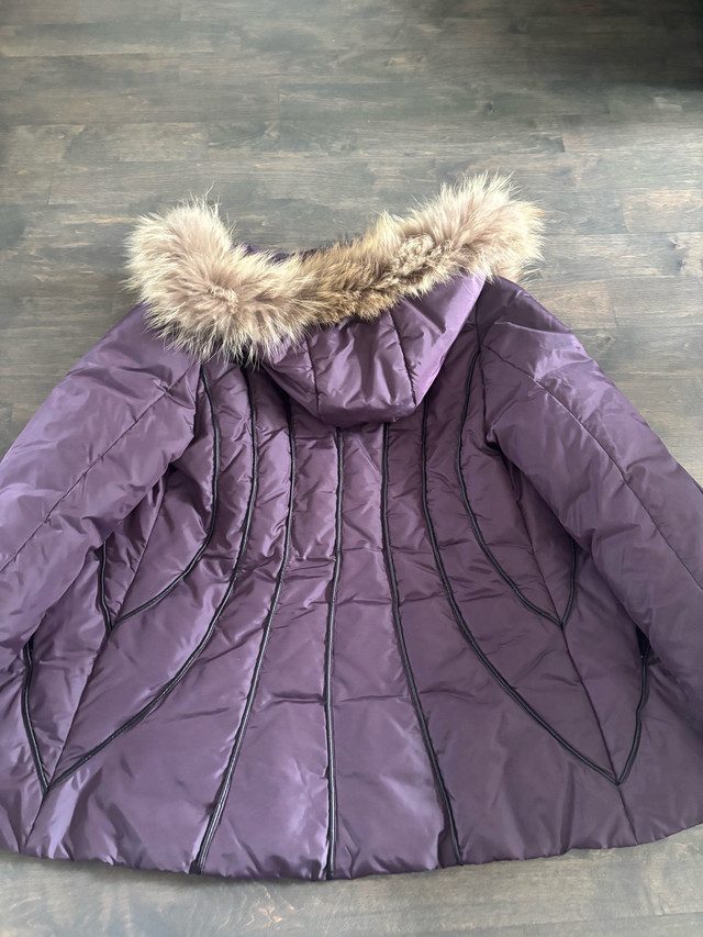 Women’s Via Spiga winter coat- size XS -$40 - photo 3