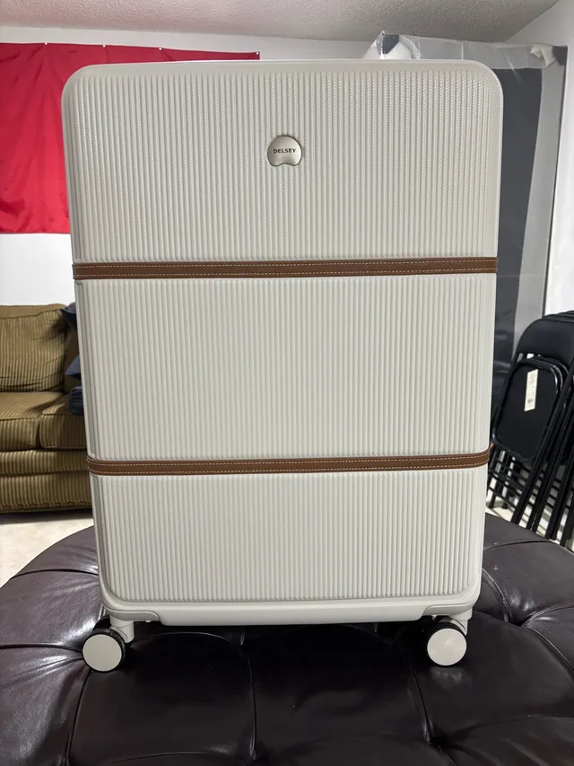 Set of brand New Delsey Paris Brigette luggage - $500 image indicator(10)