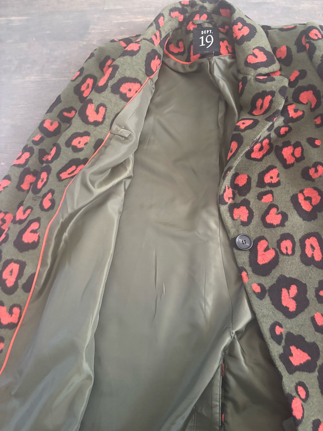 Women’s used wool coat - size 8 $40 - photo 3