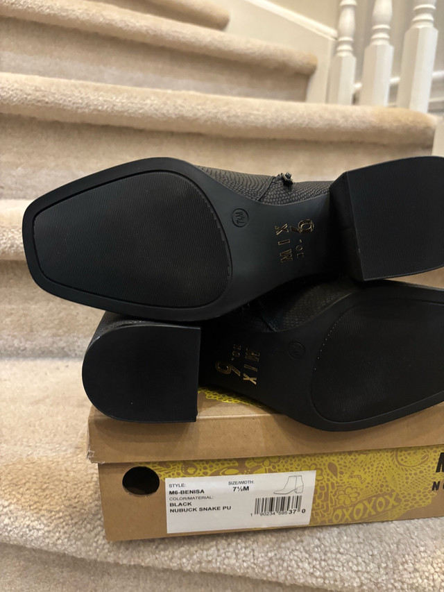 BNIB Women’s Mix No.6 black booties size 7.5 -$50 - photo 4