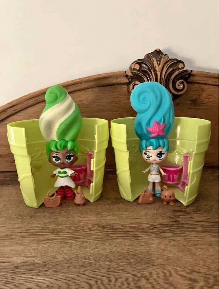 Blume Dolls