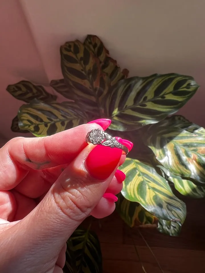 Vintage Engagement Ring image indicator(2)