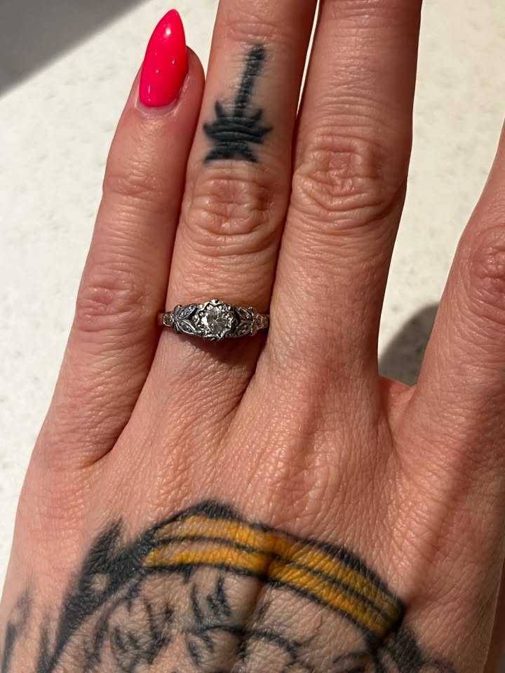 Vintage Engagement Ring - photo 3