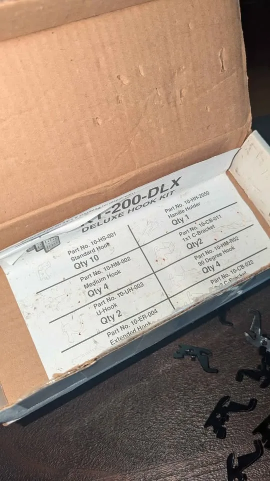 KT‑200‑DLX Deluxe Slotted Hook Kit – 26-piece (black) image indicator(3)