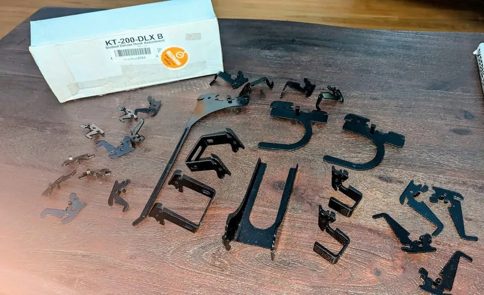 KT‑200‑DLX Deluxe Slotted Hook Kit – 26-piece (black) image indicator(5)