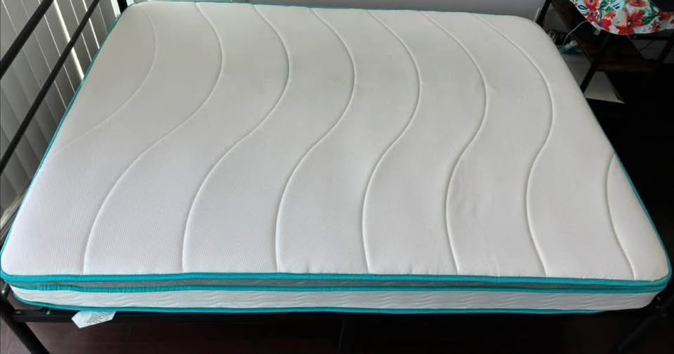 Mattress - Full Size - Like New - Linenspa - photo 2