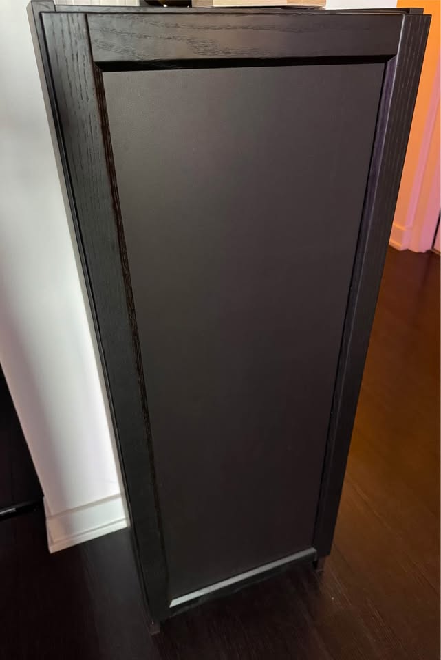 2 Billy bookcase ( No damages )