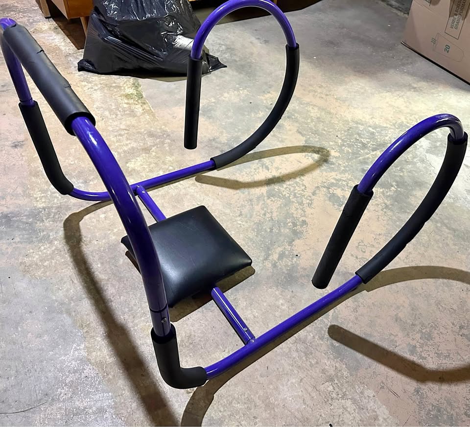 AB Crunch exercise equipment
