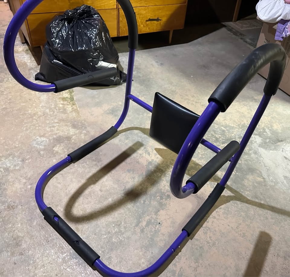 AB Crunch exercise equipment - photo 2
