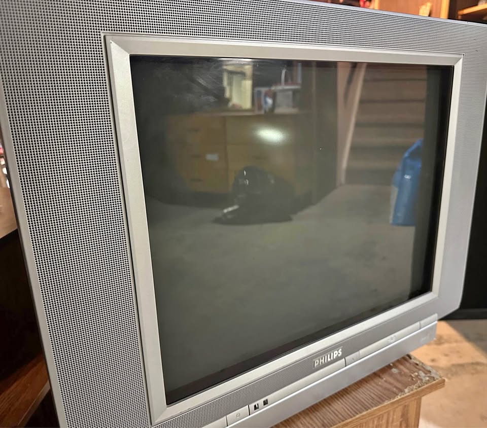 Tv with DVD player