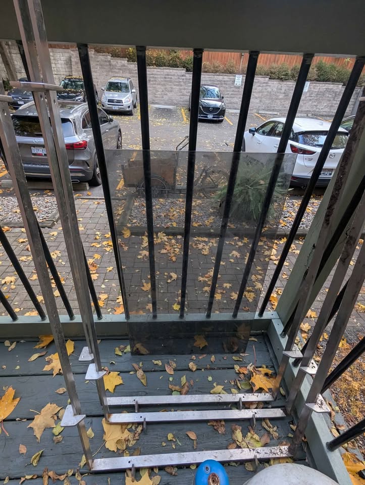Free Metal Frames and smokey glass - photo 3