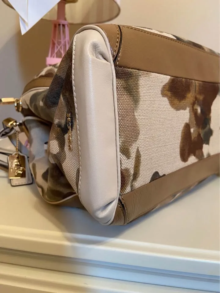 COACH Madison Phoebe Shoulder Bag, in Floral Camo. NWOT image indicator(9)