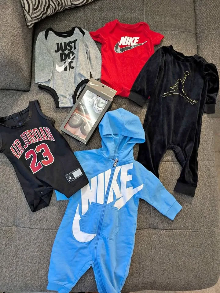 0-3, 0-6, 3-6 and 9 months outfits all in like new $40